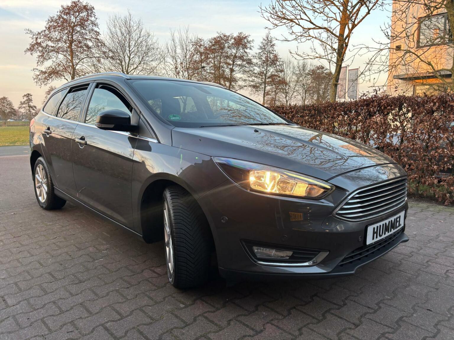 Ford-FOCUS Wagon-3